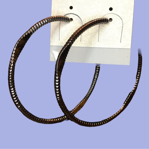 Black Ribbed Hoop Earrings, NWOT  **3 for $15* - Picture 7 of 8